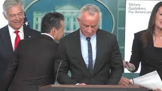 RFK Jr.'s phone begins 'quaking' like a duck during press conference