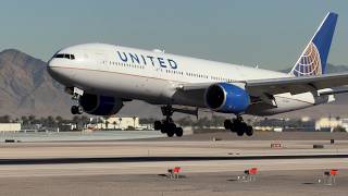United Airlines Boeing 777-222 lands at Las Vegas | N773UA United Airlines Boeing 777-222 lands at Las Vegas | N773UA