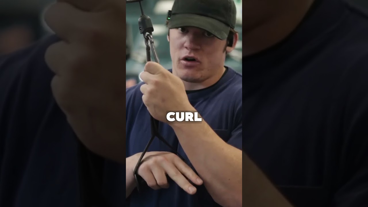 Sam Sulek Shares His Favorite Superset for Maximum Pump 