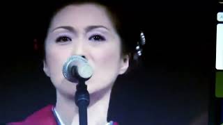 Japanese SHAMISEN demonstrated by  Yoko Nagayama [長山洋子].