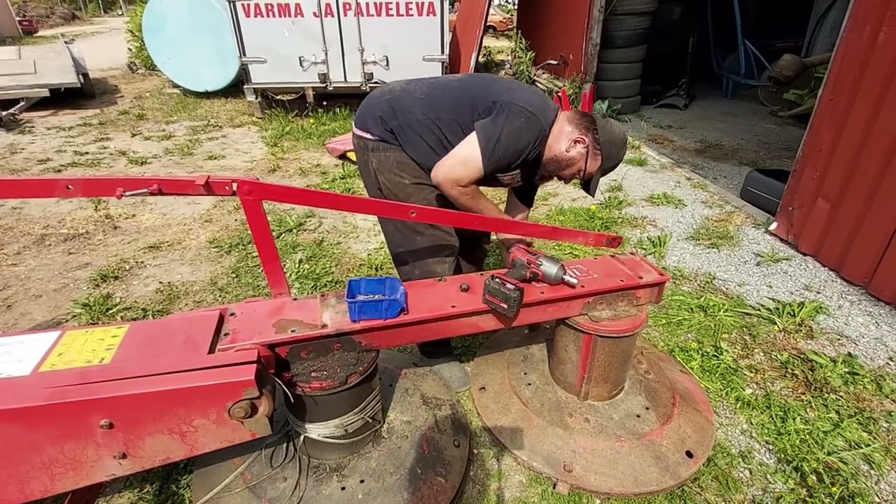 Tutkitaanpa miksi niittone hylätty rauniolle 🤔🫣😟