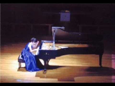 YUKO YOSHIOKA plays LEPO SUMERA - "1981" for Piano