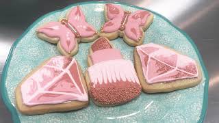 Pink & Glossy Cookie Decorating Tutorial for Teens