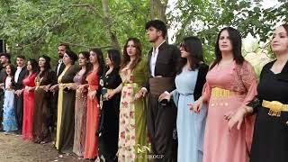 Jiyan Emrah Edi̇ş Düğünü -Rugeş Bazi - Gunde Aşute -Kurdish Wedding Dance -Roj Medi̇a Group2022