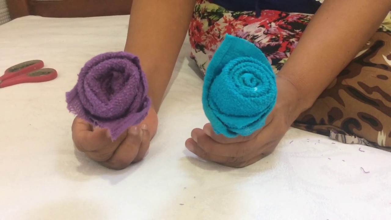 FLOR COM TOALHINHA | CÁTIA E FAMÍLIA