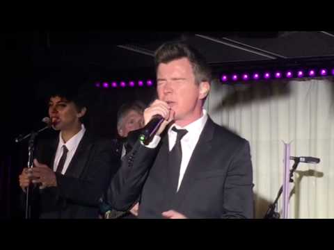 Rick Astley - Never Gonna Give You Up (Live 2016)