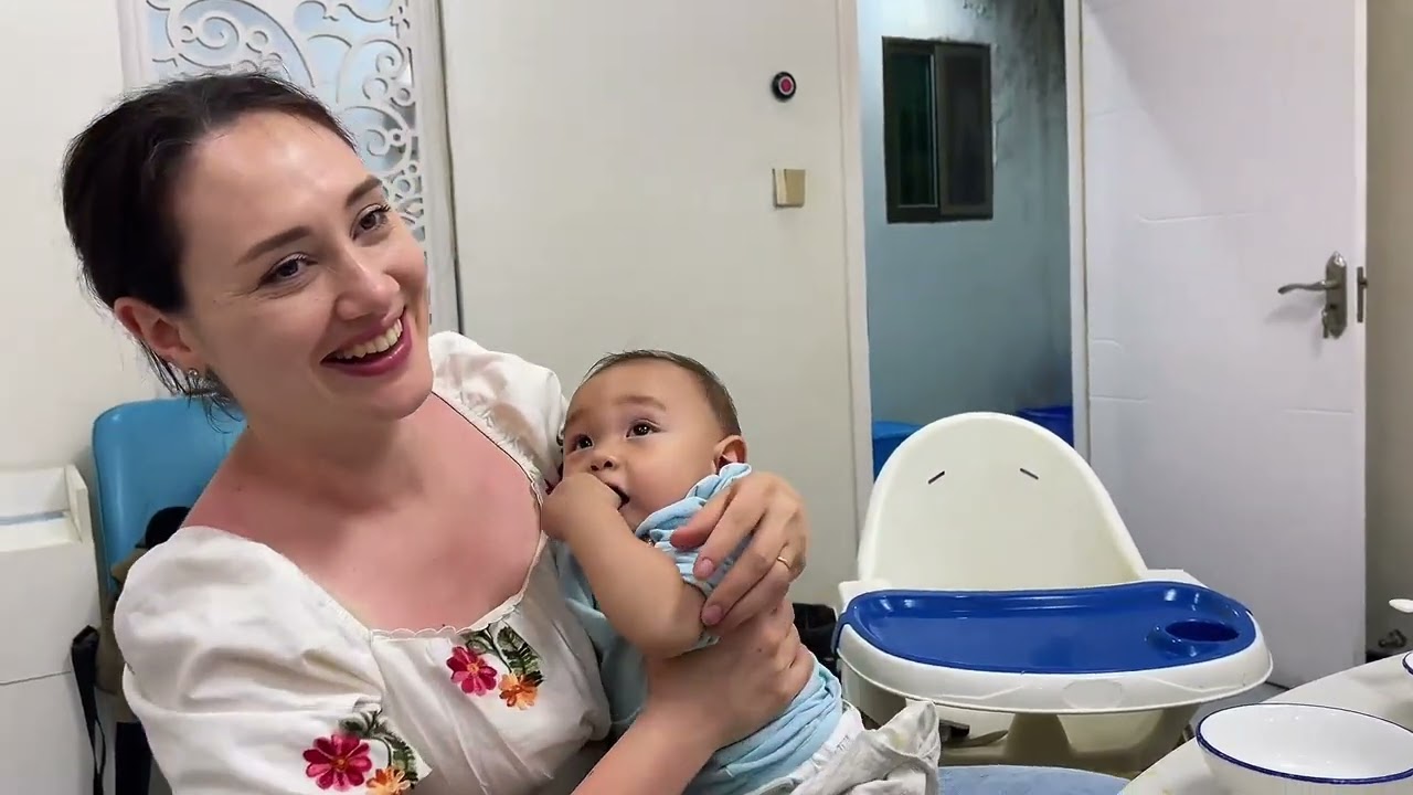 九百多海鲜大餐，外国丈母娘和闺蜜首次尝鲜，震惊的表情成亮点！ #外国人眼中的中国#亚美尼亚媳妇扎拉#外国人吃中餐