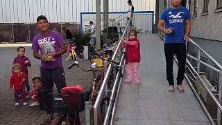 Как живут беженцы в Нидерландах. Как живут беженцы в Нидерландах.