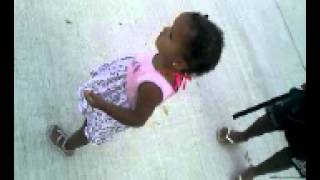 Menina De 1 Ano Dançando Funk
