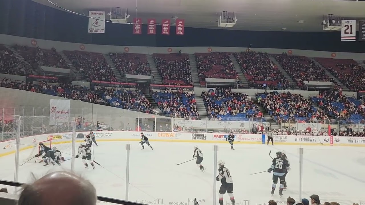 Portland Winterhawks Vs Vancouver Giants Hockey Highlights 