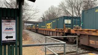 CSX Q032-27 with 790 Leading