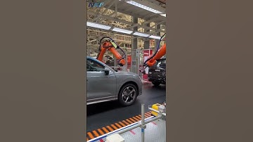 Case demonstration of #KUKA #robots #automated in detection of #carbody. #robotic #industrialrobot
