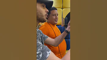 فيديو الذي ضحك الملاين مصري يغني I Love You Baby Are You No 