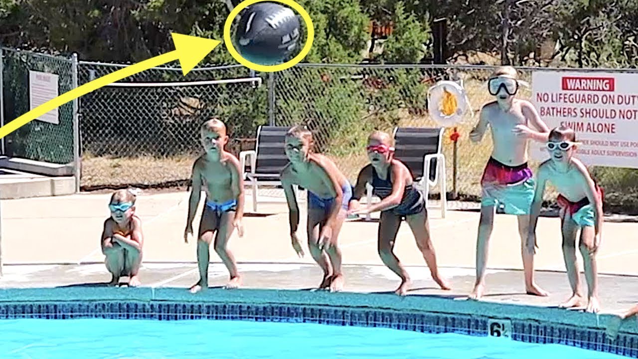 🏈FOOTBALL DIVING CATCH CHALLENGE 🏈 YouTube