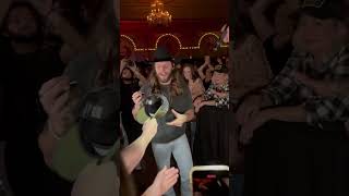 Didn’t have anything for Warren zeiders to sign - great concert! #warrenzeiders #prettylittlepoison Net Worth