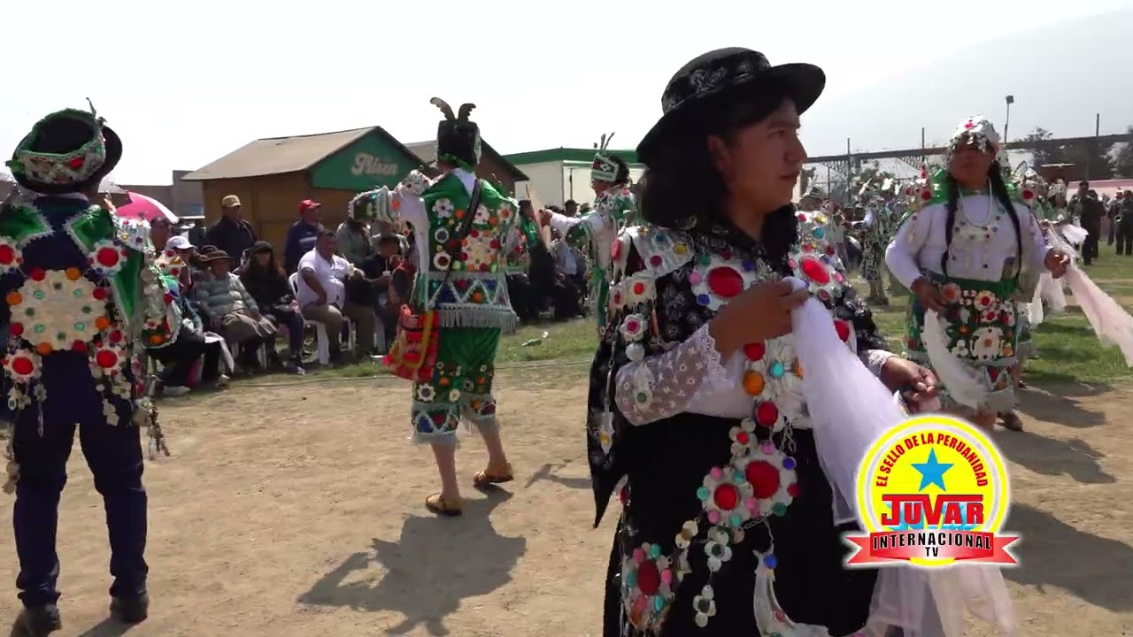 FIESTA EN HONOR A SANTA ROSA DE LIMA HIJOS RESIDENTES DE CARHUAMAYO EN LA CAPITAL APUS Y MAYORDOMOS