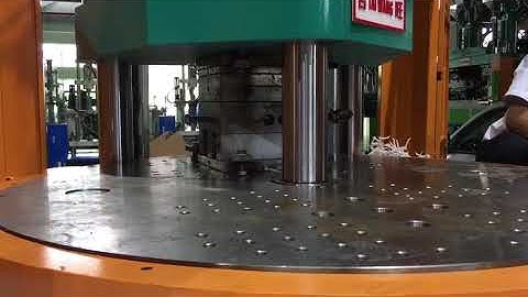 rotary table vertical injection molding machine