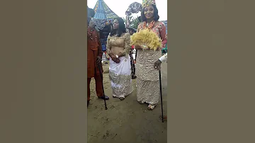 Watch How Africans Handover Their Beautiful Brides To The Groom And Family 
