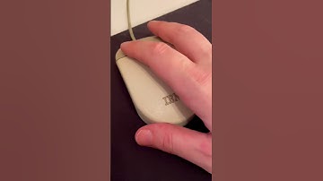 Windows 3.1 Solitaire on an IBM PS/1 PC from 1992 #retrocomputing #retrogaming #90s #asmr