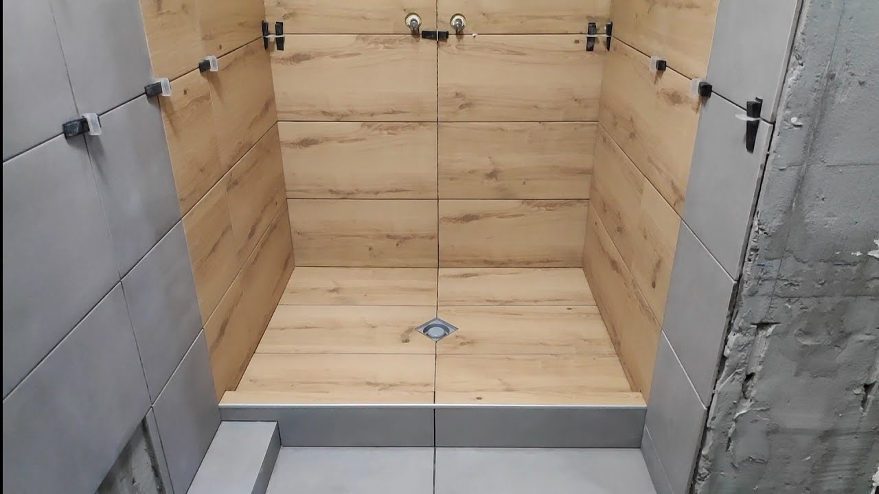 Укладка керамогранита на пол и стены санузла - YouTube