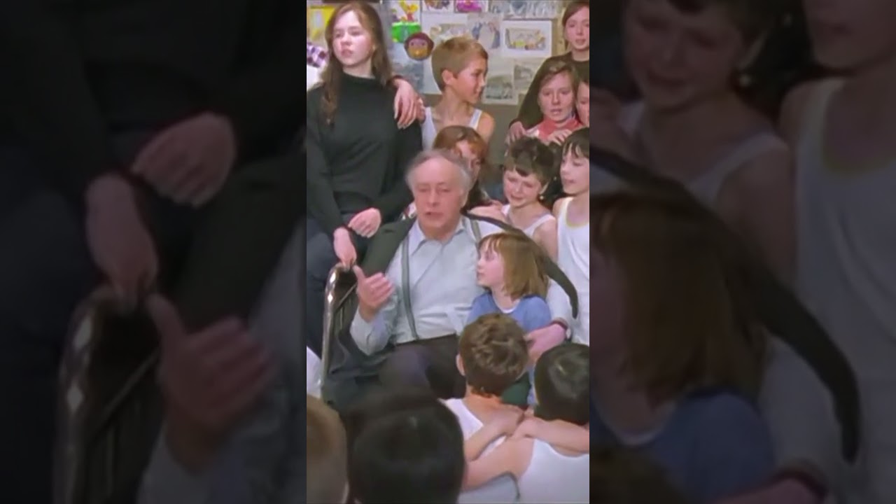 Песня о Щорсе из сериала Зал ожидания 