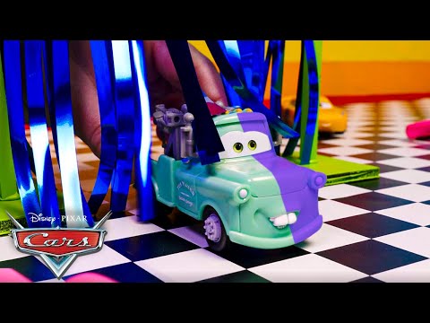 Radiator Springs Color Car Wash With Lightning McQueen, Mater, Cruz Ramirez & Others | Pixar Cars