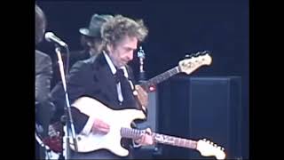 Video thumbnail of "SL#5 Bob Dylan "Tell Me That It Isn’t True" 13 July 2001 Stirling Castle Scotland"