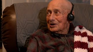 105-year-old World War II veteran in Crestwood asking for Christmas cards
