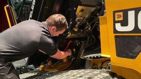 How To Tilt a 3TS Teleskid Cab