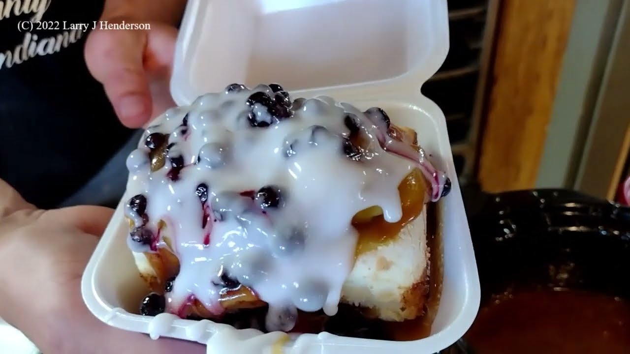 Ooey Gooey Cinnamon Rolls Brown County Nashville, Indiana, the