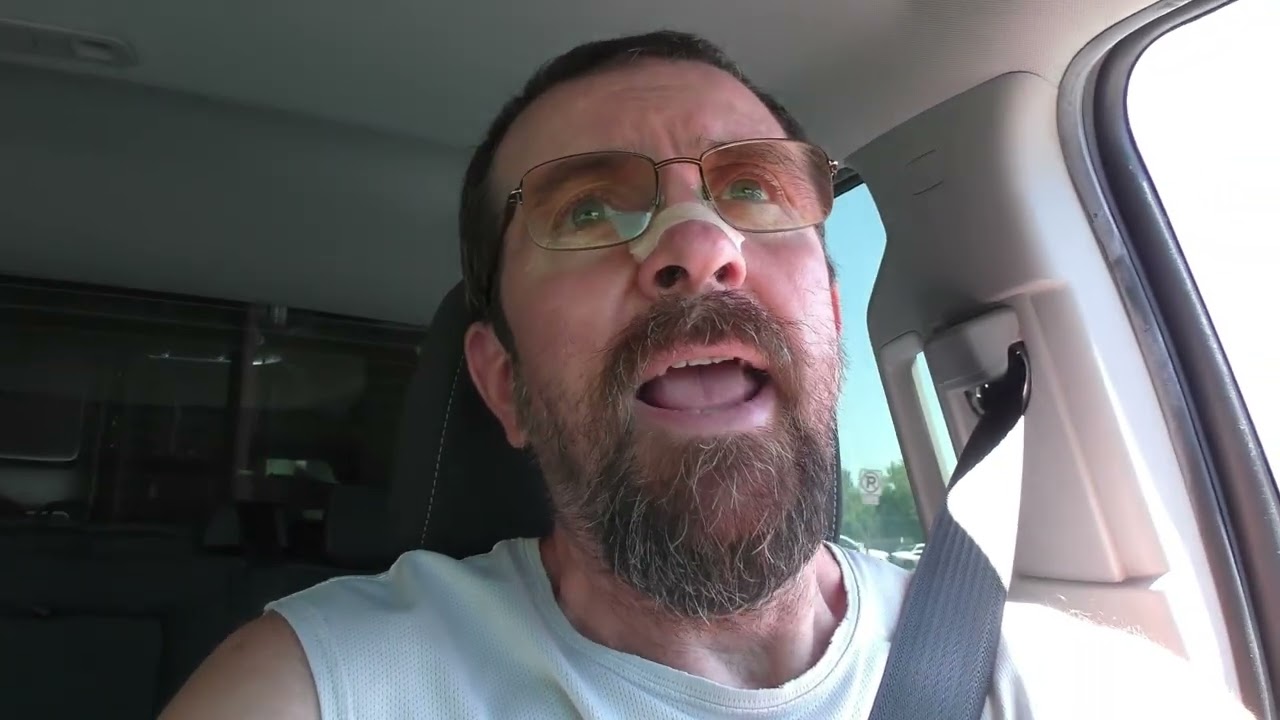 "Top 5 Secret Places to Find FREE Pallet Wood for DIY Projects (You Won’t Believe #3!)"