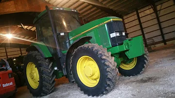 Kolik váží traktor John Deere 7600?