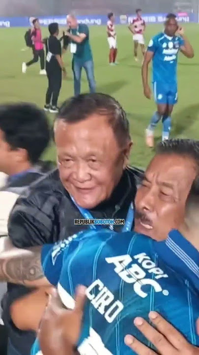 Momen Tangisan Bahagia Para Pemain Persib Usai Juara Liga 1 #persibjuara #bobotoh #bandungjuara