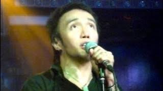Arnel Pineda - The search is over @ Rockville's Acoustic night, 12-20-11