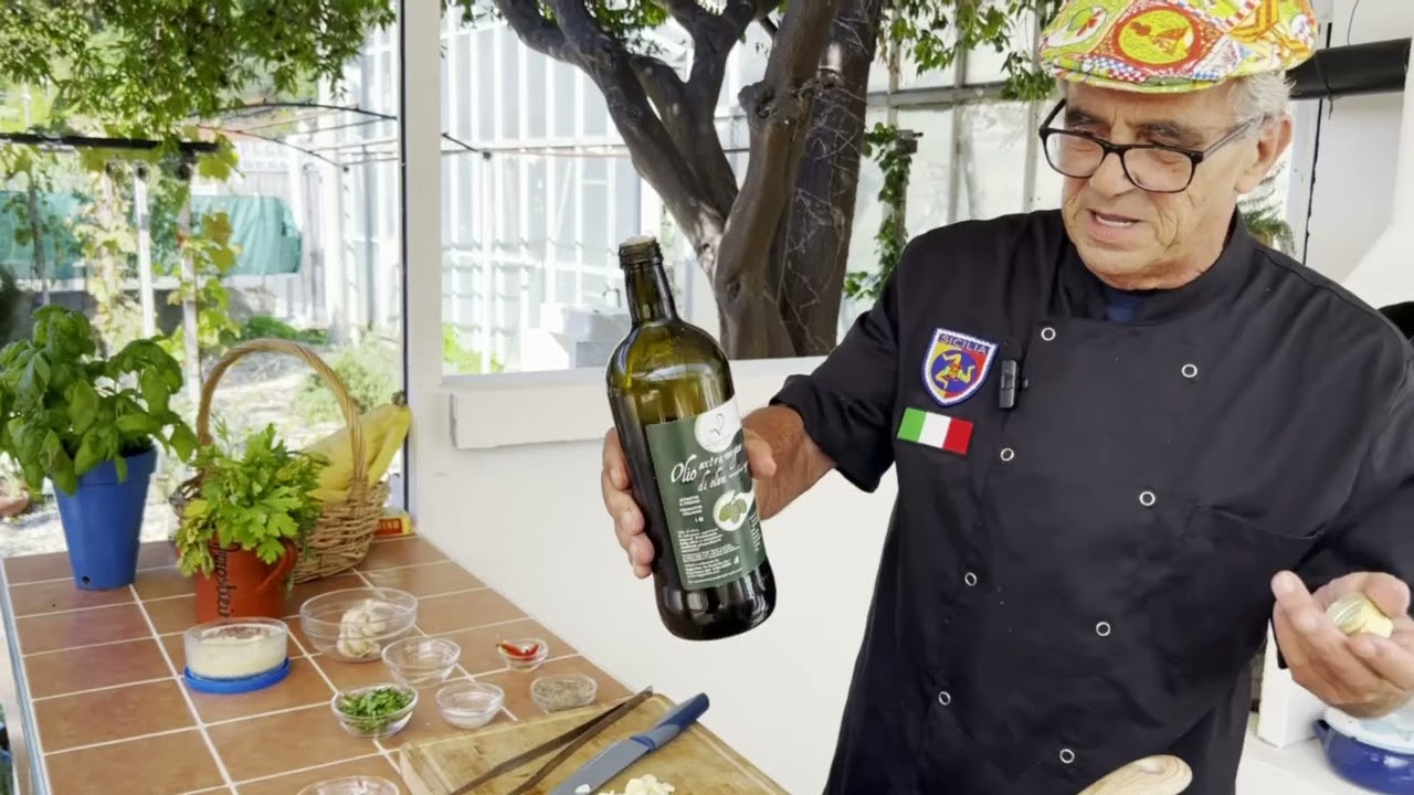 🇮🇹 Spaghetti Aglio e Olio | Simple, Classic, Sempre Buono 🍝 