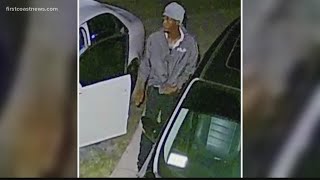 JSO searching for car burglary suspects