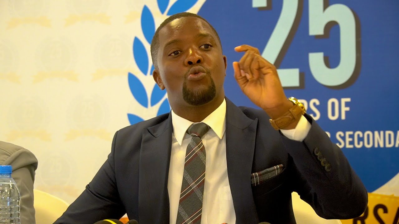 AHMED ALLY HATUZUNGUMZI MAMBO YA CHASAMBI HAPA/ NILIUMIA SANA MTU KUIBA CHAKURA CHANGU BWENINI...