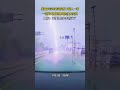 暴雨中行車記錄儀拍下驚人一幕，一道閃電瞬間把電線化為灰