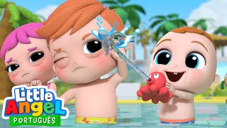 Splish Splash na Piscina com o Joãozinho! 🏊 | Canal do Joãozinho - Little Angel Português