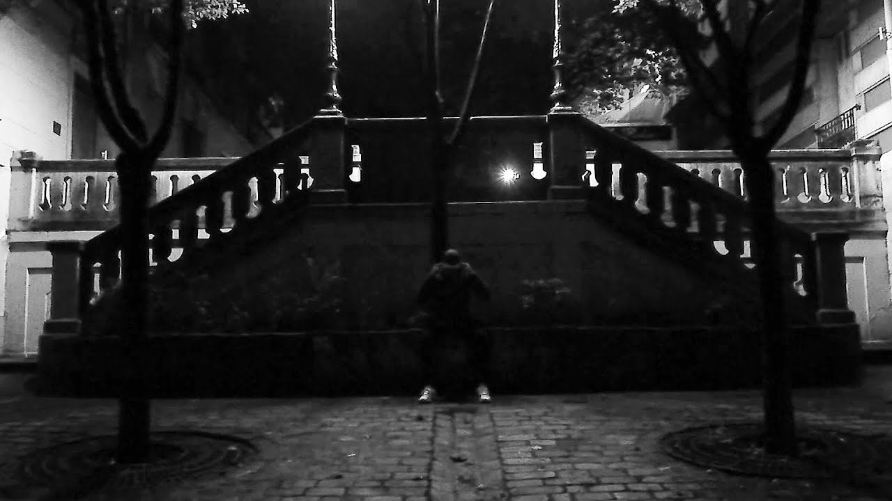 DEZAS - SOLITUDE (CLIP)