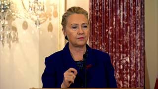 Secretary Clinton Delivers Remarks in Recognition of World AIDS Day