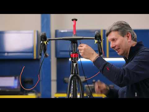 Video: Pinarello Dogma F12 Disk-Überprüfung