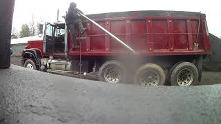 dump truck hydraulic lift cylinder leak