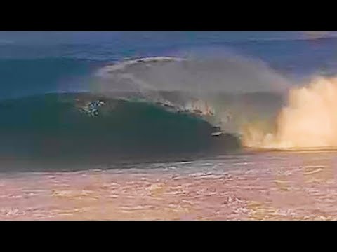 Eithan Osborne's Backdoor DREAM at 2022 Pipeline Masters