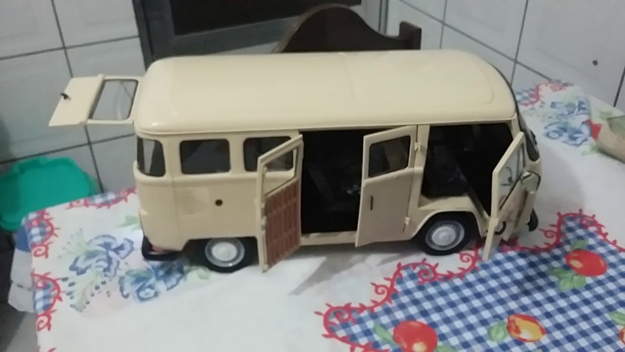 Miniatura kombi 1/8