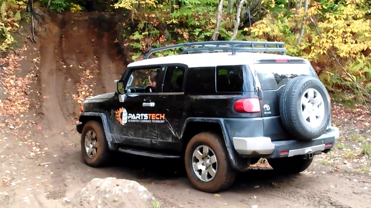 FJ CRUISER AND LAND CRUISER HILL CLIMB YouTube
