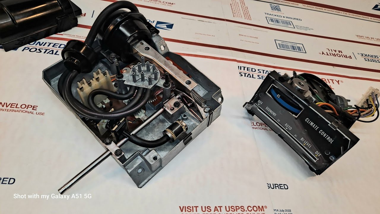 1976 CADILLAC DeVILLE AC PROGRAMMER and IN-DASH CLIMATE CONTROLLER ...