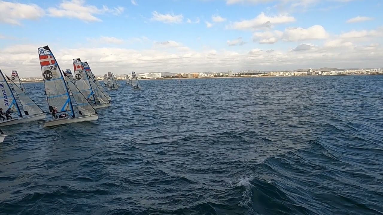 START R2 - 49er Fx