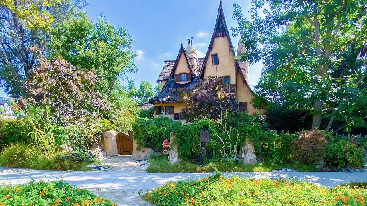 beverly hills witch house tour