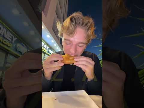 أجانب يجربون أكل جزائري في رمضان و ينبهرون من اللذة 